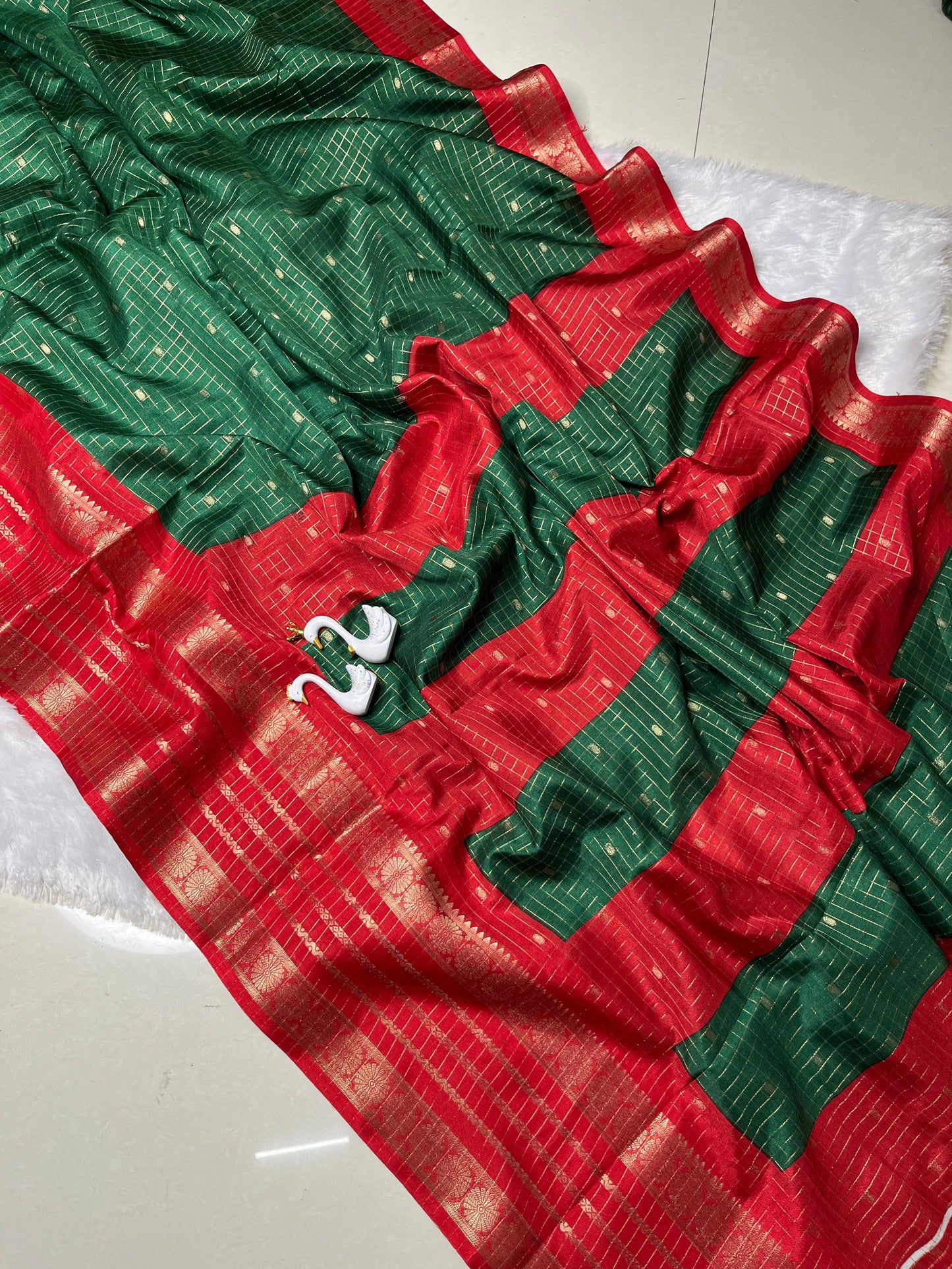 BOTTLE GREEN WITH RED BORDER ❤️
