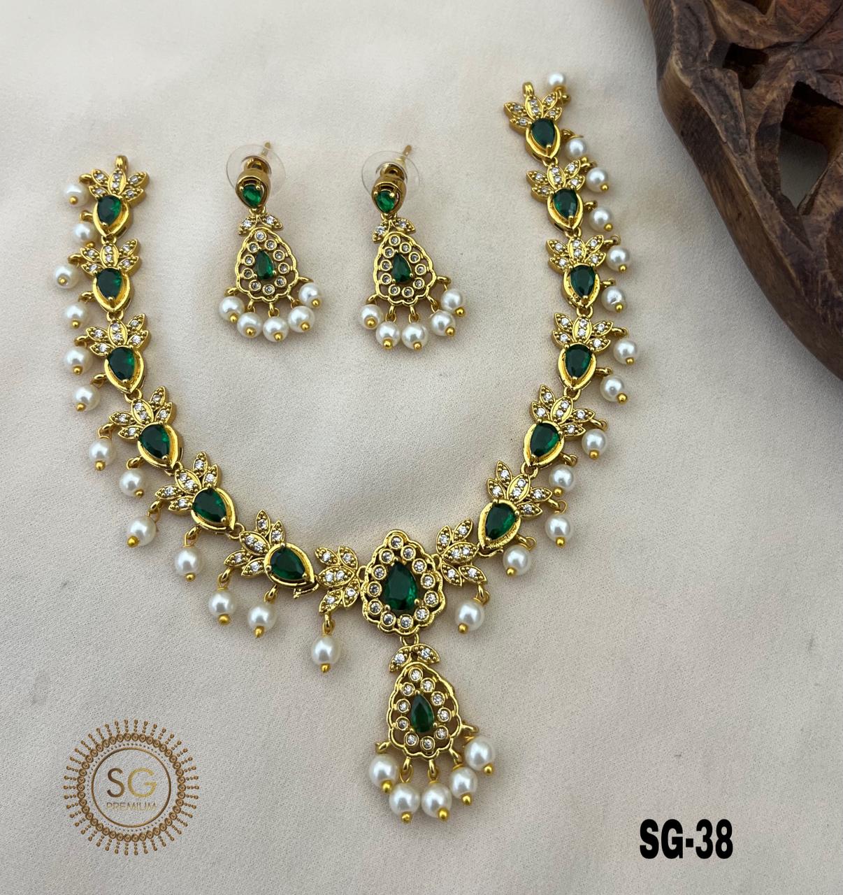 STONES AND PEARLS😍