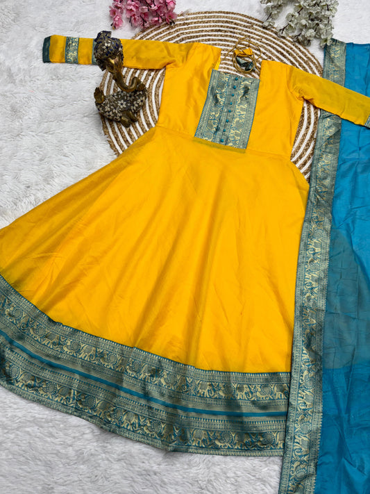 TRADITIONAL BEAUTY 😍